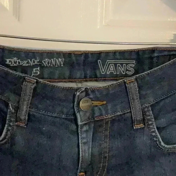 Vans Extremely Skinny  Denim Jeans in Size 5 (US 28) - Picture 2 of 6